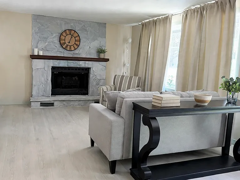 7321 Canal Blvd — Photo 1