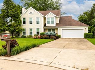 618 W Stoneplace Dr, Sandusky, OH 44870