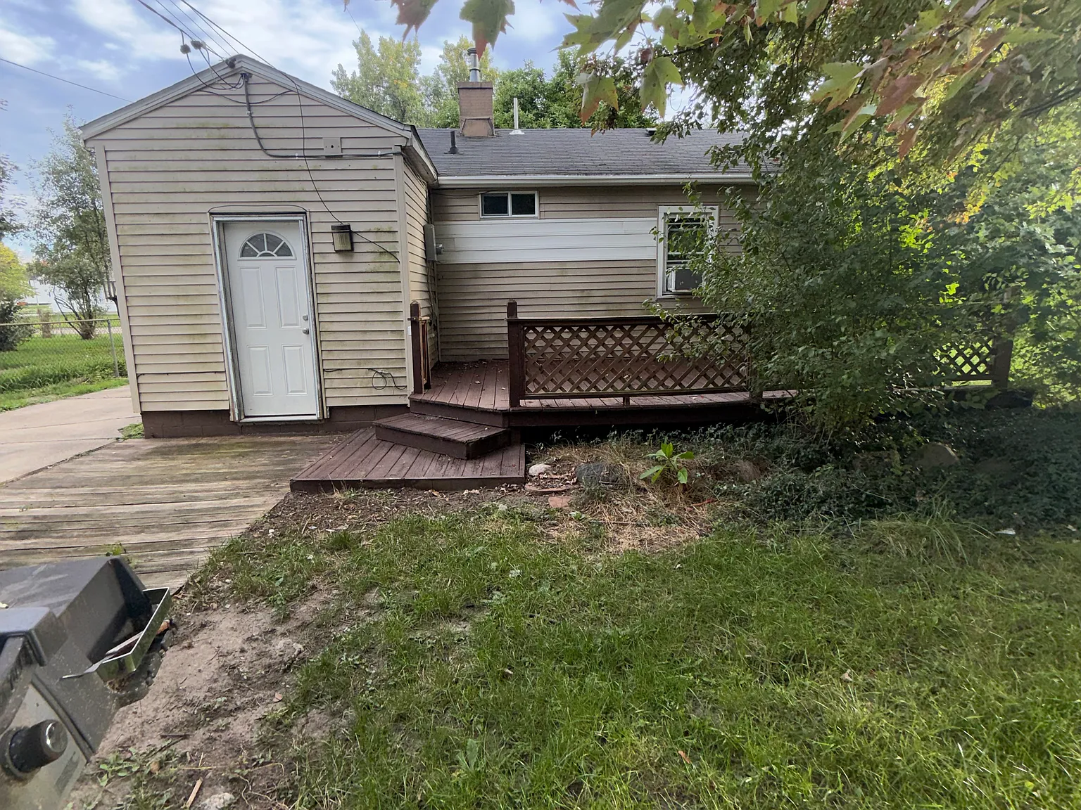 2 bed, 735 sqft, $998 — Photo 2
