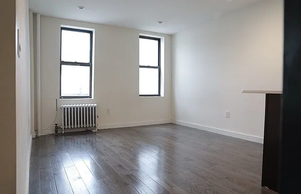 Rented by Kahen Properties | media 27