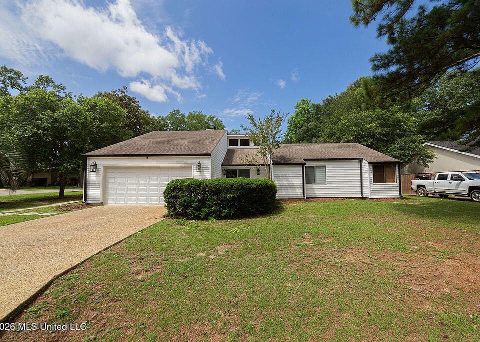 1st image of 5420 Diamondhead Dr E