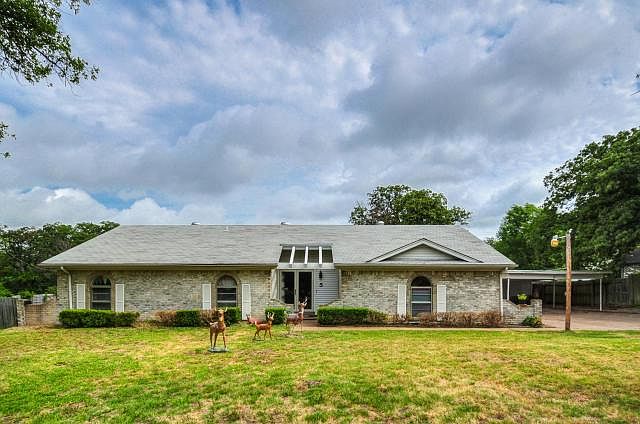 1st image of 5 Larkwood Ln