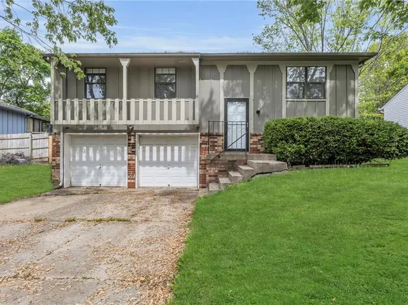 12804 S Sycamore St, Olathe, KS 66062