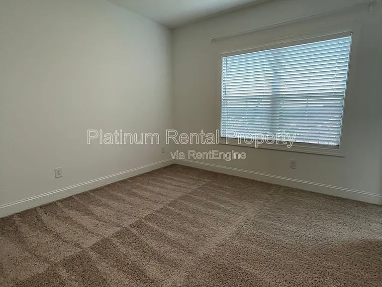 5221 Riden Ct — Photo 22