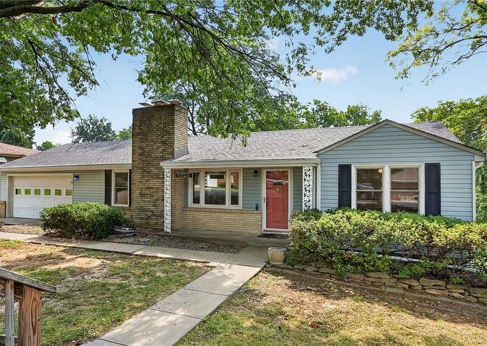 1st image of 5823 N Ava Ave