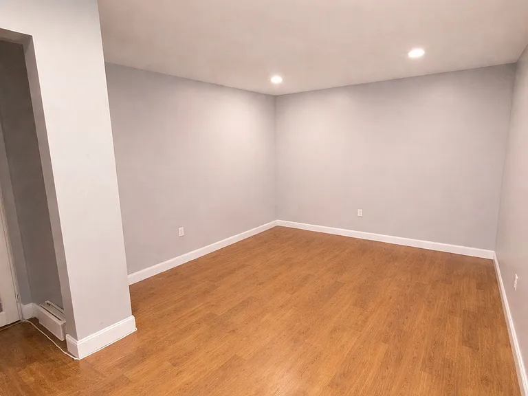 217 Seward Ave NW — Photo 14