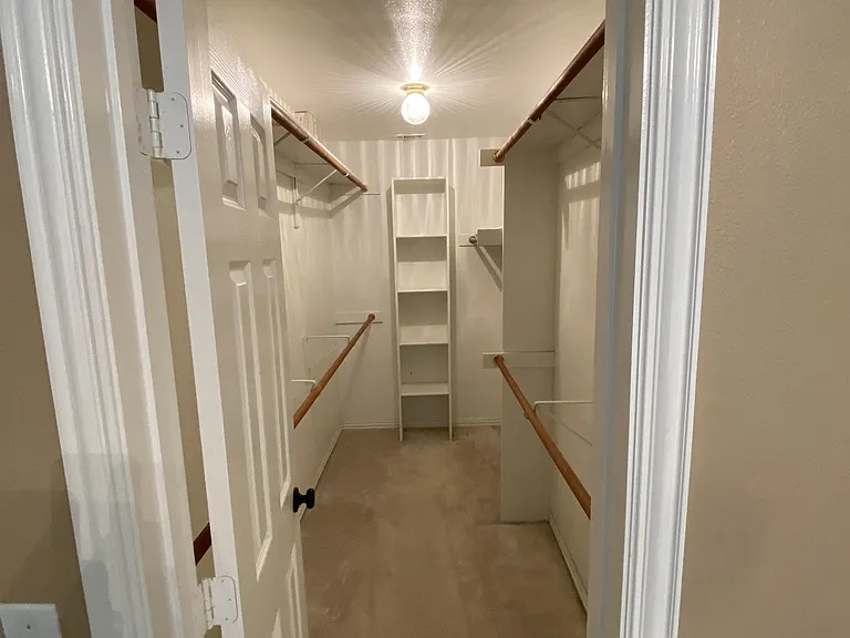 519 Cellars Ct — Photo 7