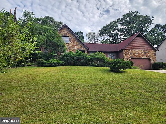 2nd image of 1377 Teaberry Ln E
