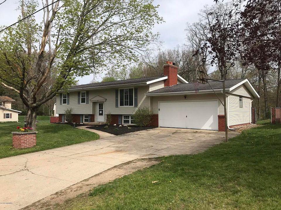 1st image of 303 Arcadia Blvd