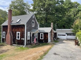 379 Douglas St, Uxbridge, MA 01569