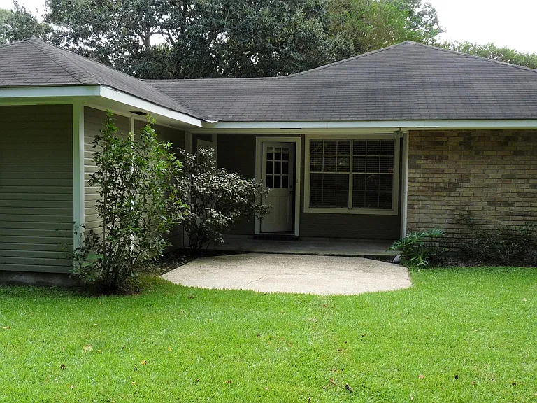 8585 Barnett Dr — Photo 24