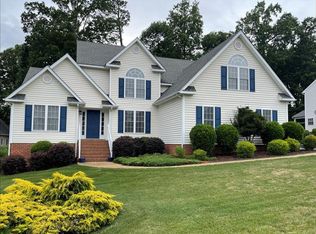 1336 Lomond Dr, Midlothian, VA 23114
