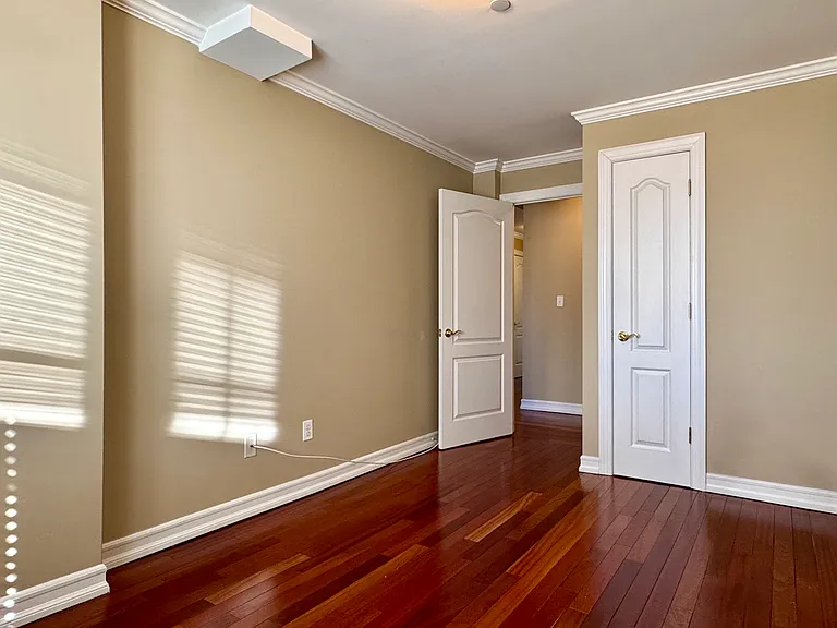 66-06 70th St #2A — Photo 11