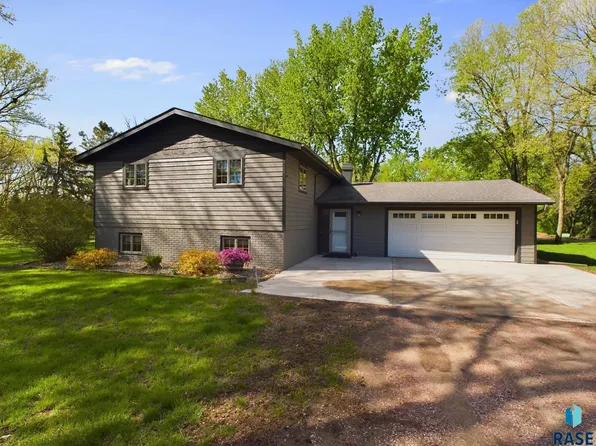 48387 Valley View Cir, Valley Springs, SD 57068
