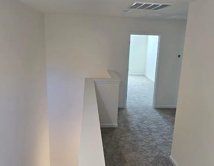 1098 Silverbend Trl — Photo 5