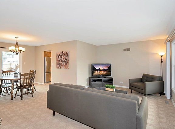 5th image of 6054 Forestview Dr