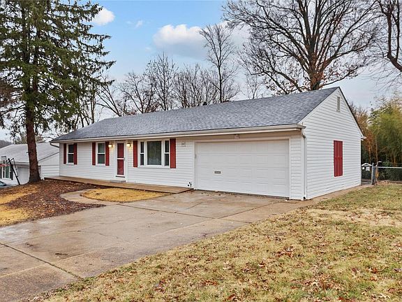2nd image of 1 Shireford Ln