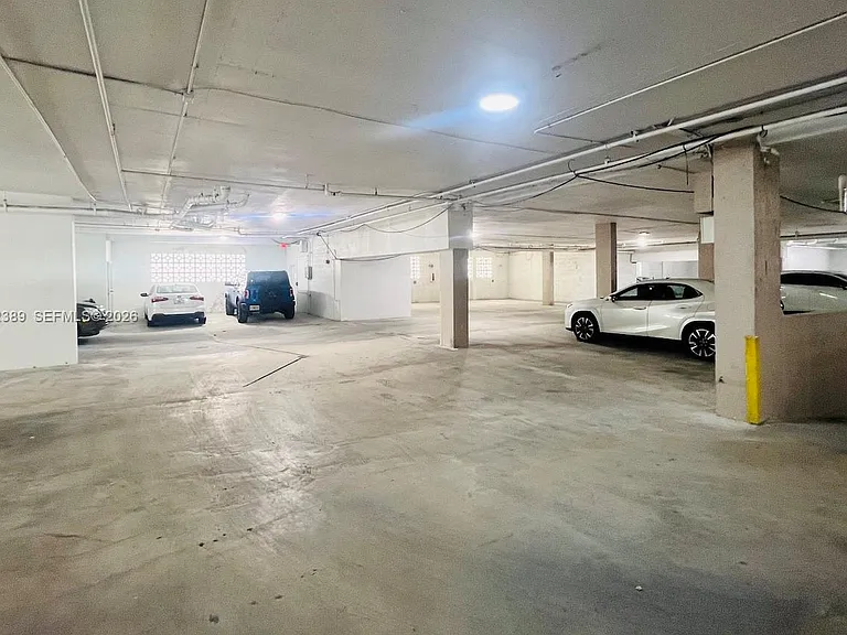 1750 James Ave #5D — Photo 32