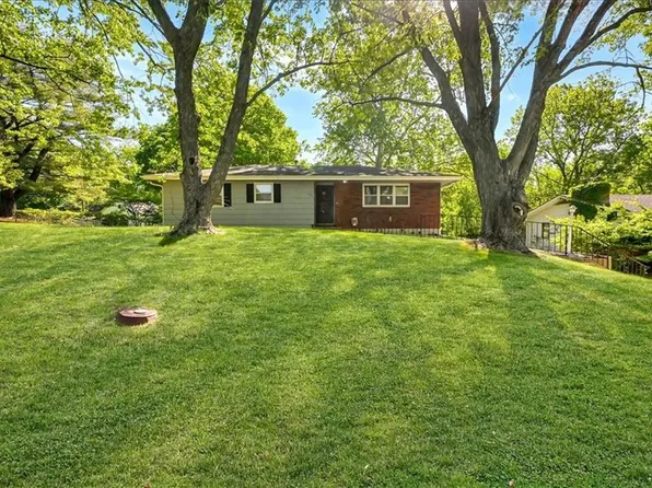509 Topeka Ave, Leavenworth, KS 66048