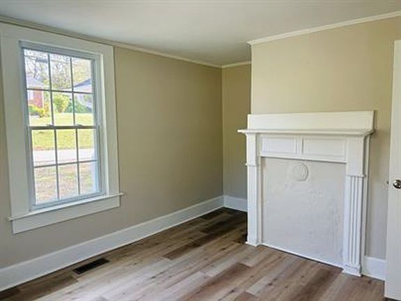 3rd image of 110 Worley Rd