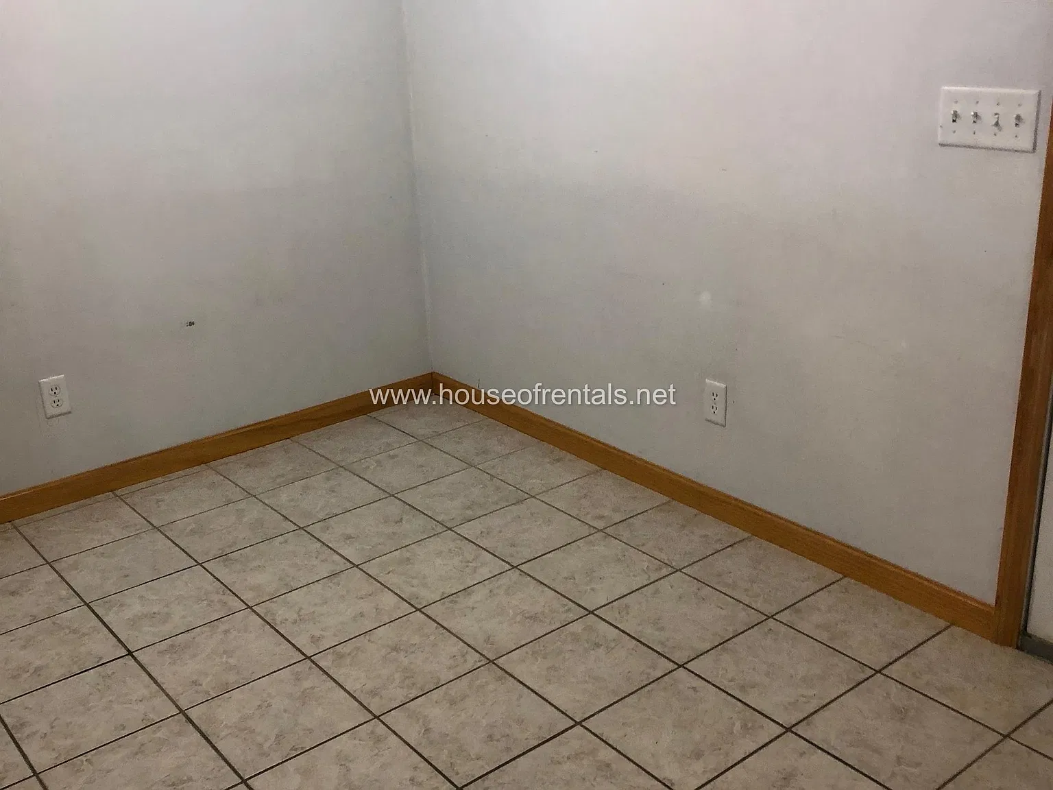 812 Crain Street - A — Photo 3