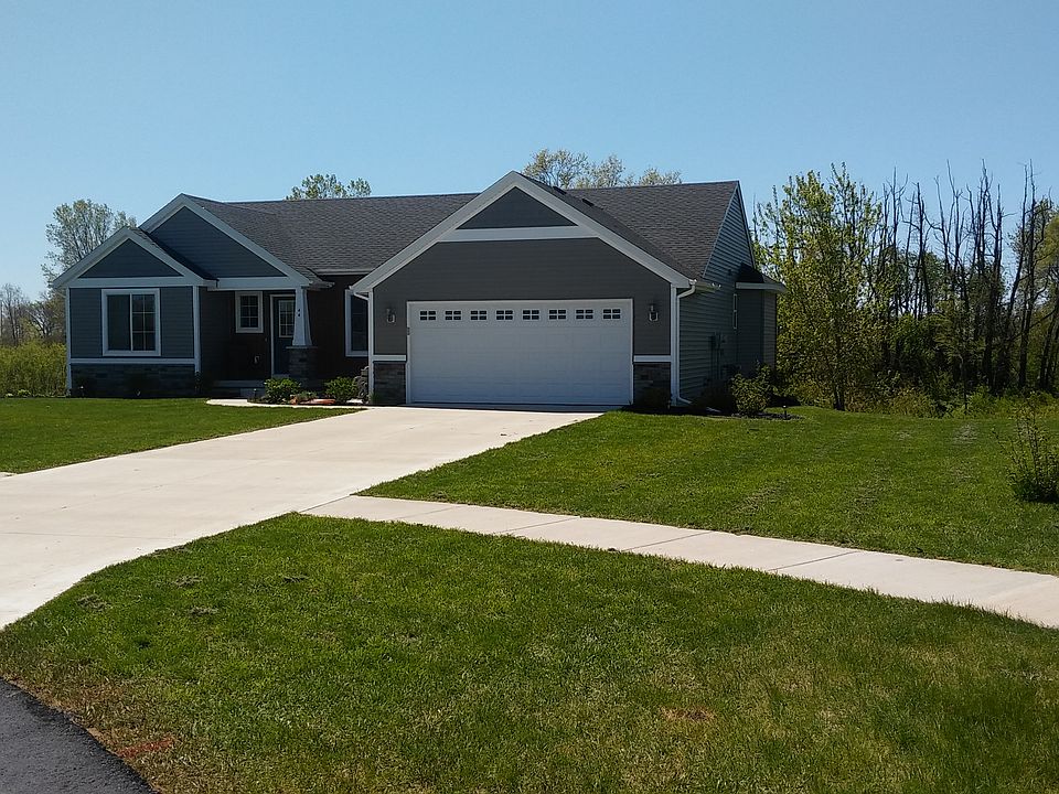 1st image of 44 Browning Dr
