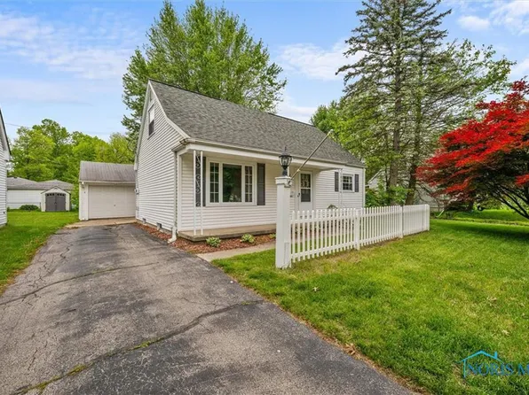 5169 Calyx Ln, Toledo, OH 43623
