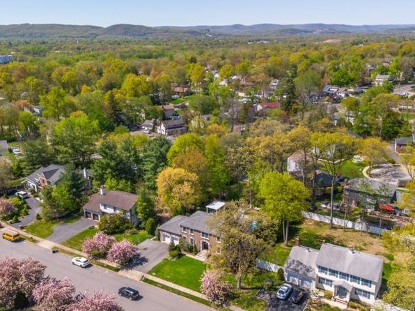 11 Hubbardton Rd, Wayne Twp., NJ 07470