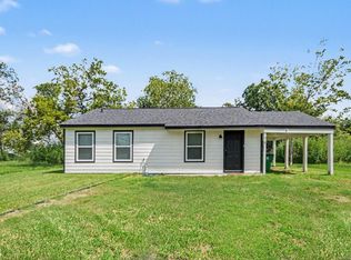 318 N Columbia St, Angleton, TX 77515