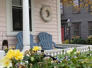 76 3rd St, Newport, RI 02840