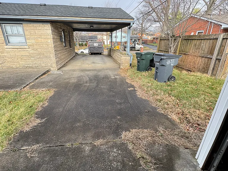 1724 Silver Ln — Photo 8