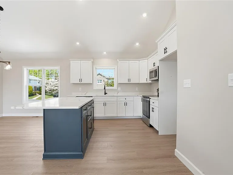 2905 Roosevelt St — Photo 13