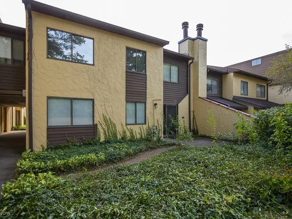 1080 Hampton Ridge Dr, Akron, OH 44313