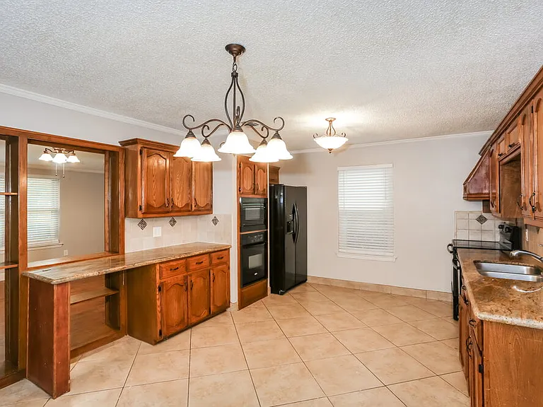 7212 Elderberry Ln — Photo 6