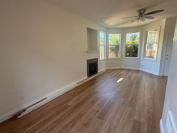 3rd image of 10547 Midvale Ave N Unit A