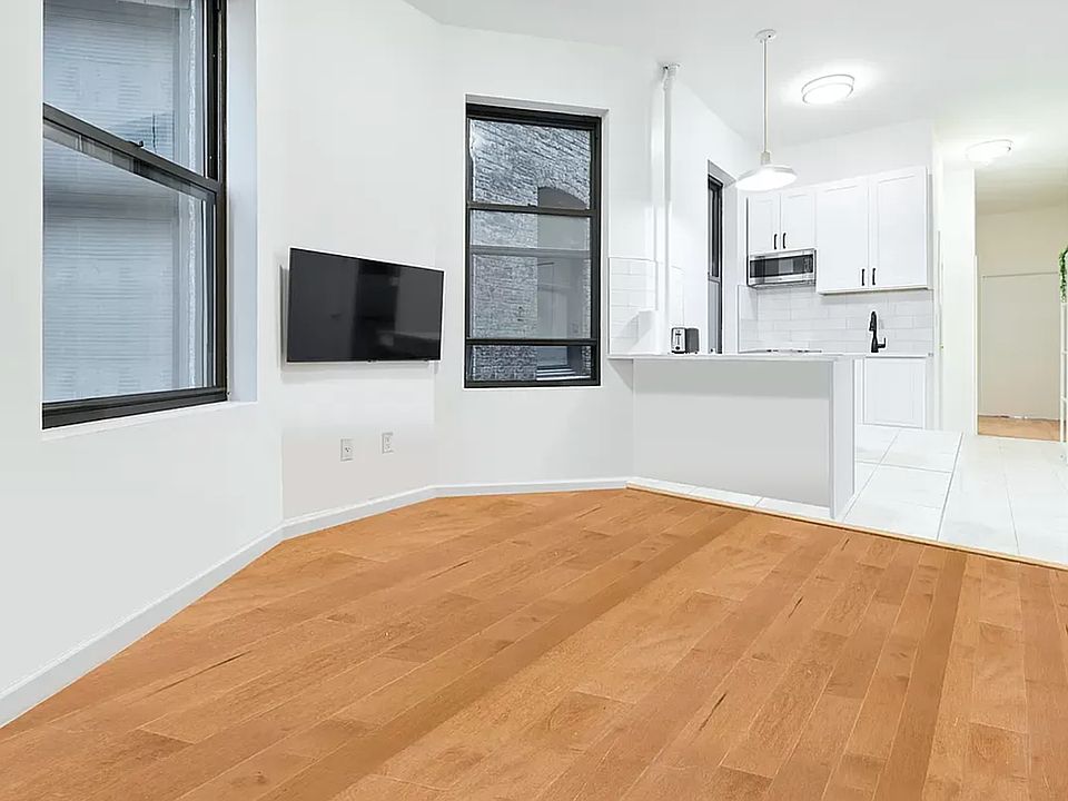 1st image of 323 W 42nd St APT 5W