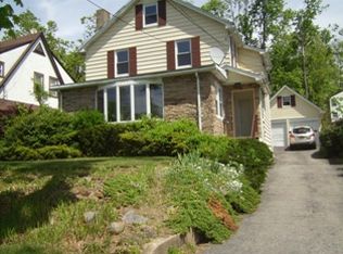 5 Bernard St, Great Neck, NY 11023
