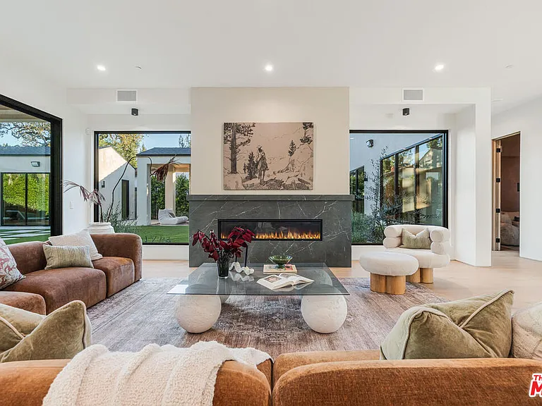 5064 Encino Ave — Photo 13