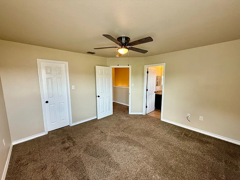 5742 Golf Hts — Photo 21