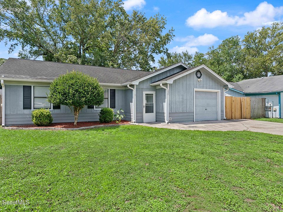 1st image of 137 Dogwood Cir