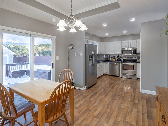 5th image of 1323 Money Ln