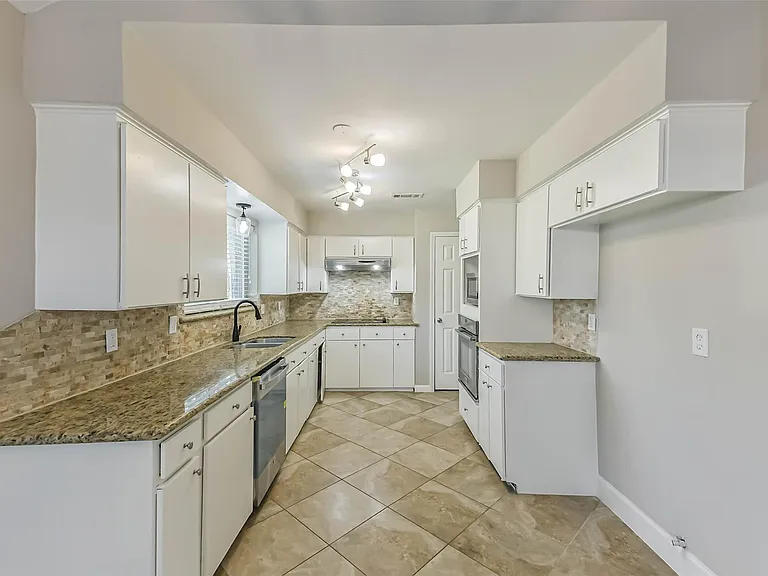 13438 Wiley Martin Dr — Photo 16