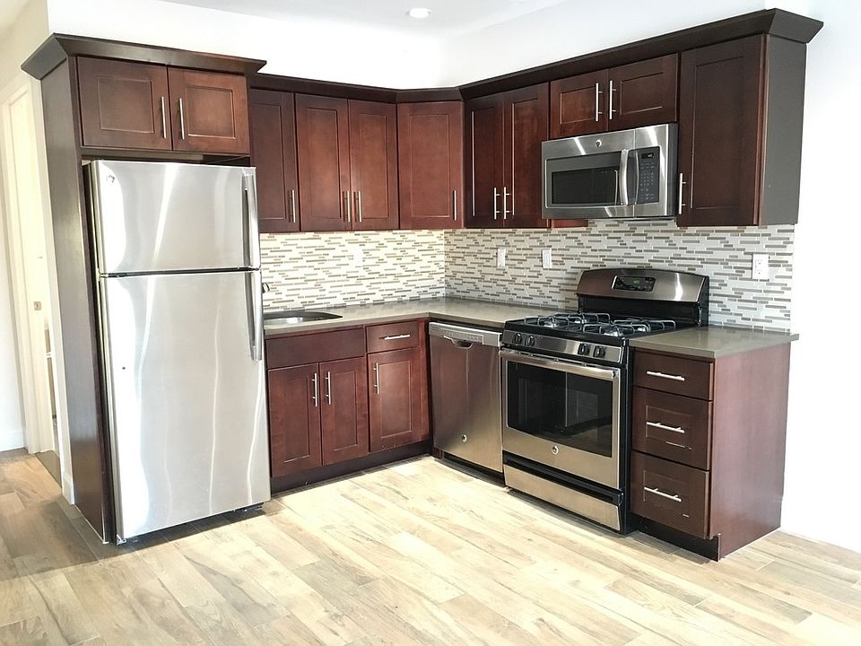 1st image of 37-10 31st Ave #4R