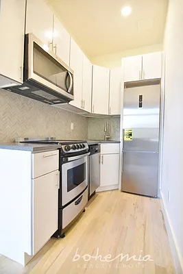 Rented by Bohemia Realty Group | media 18