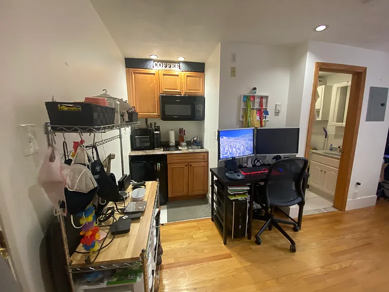 20 Hanover Ave #5 — Photo 16