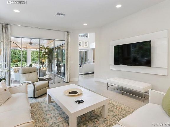 4th image of 2890 SE Dune Dr