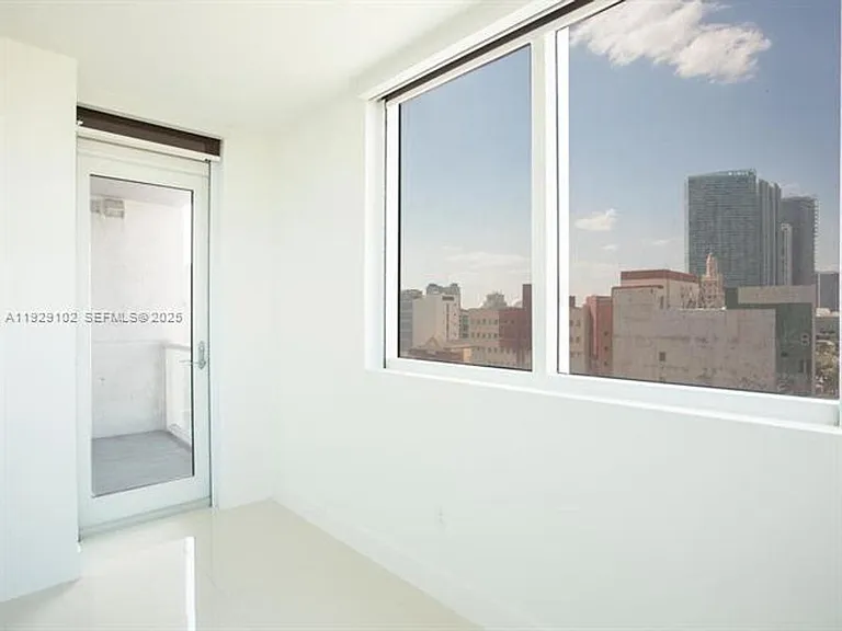 244 Biscayne Blvd #2402 — Photo 13