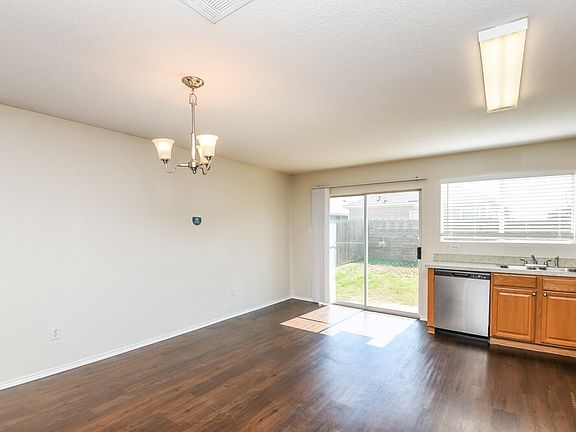 5th image of 1724 Vineridge Ln