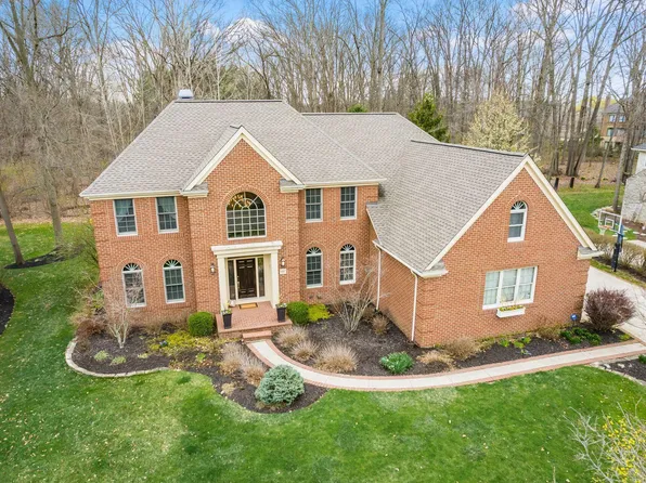 8407 Tartan Fields Dr, Dublin, OH 43017