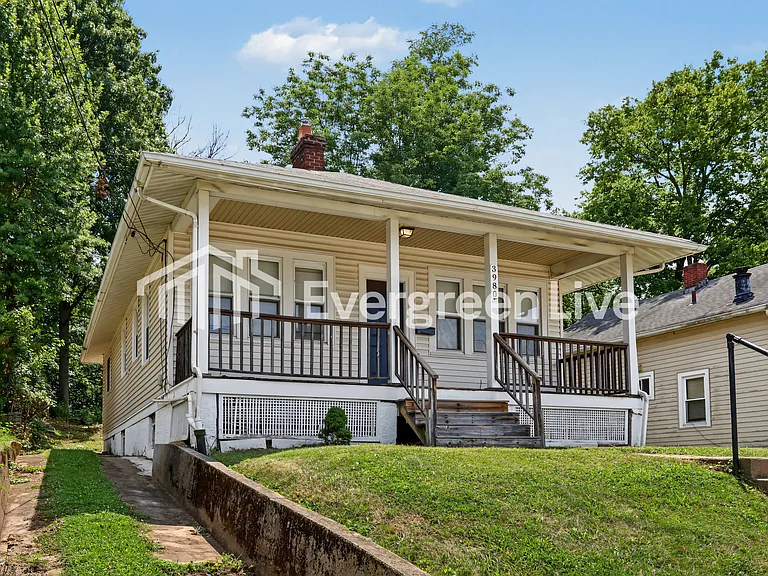3980 Washington Ave — Photo 12